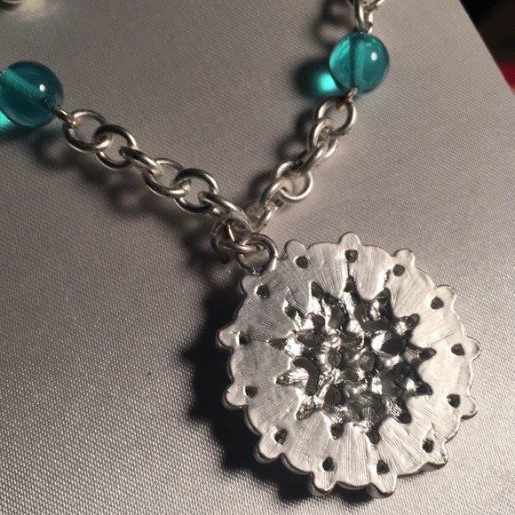 Nine West NEW box Teal green blue inlaid earring necklace Silvertone gift set - Picture 11 of 17